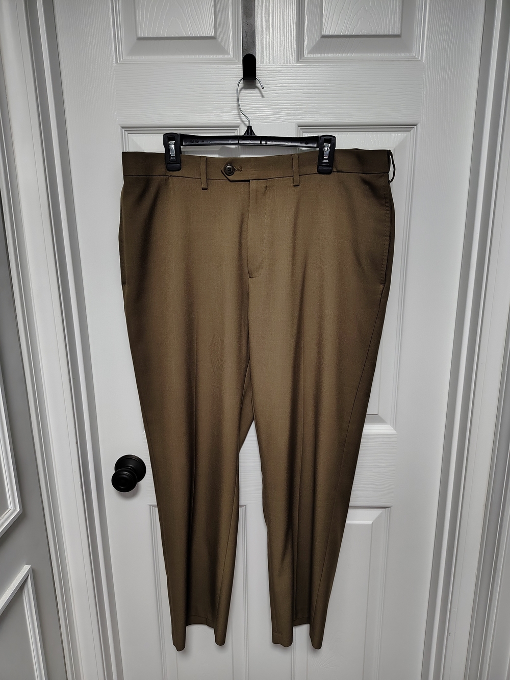 Haggar Men's Dress Pants in Olive Brown